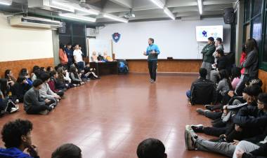 50 estudiantes del Colegio San Martín participaron de una capacitación en RCP y primeros auxilios